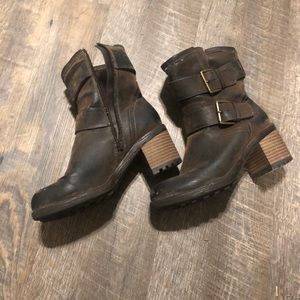 Chunky heel boots